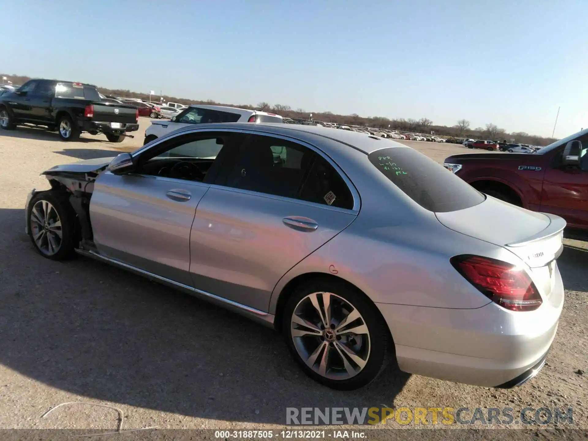 3 Photograph of a damaged car 55SWF8DB9KU295427 MERCEDES-BENZ C-CLASS 2019