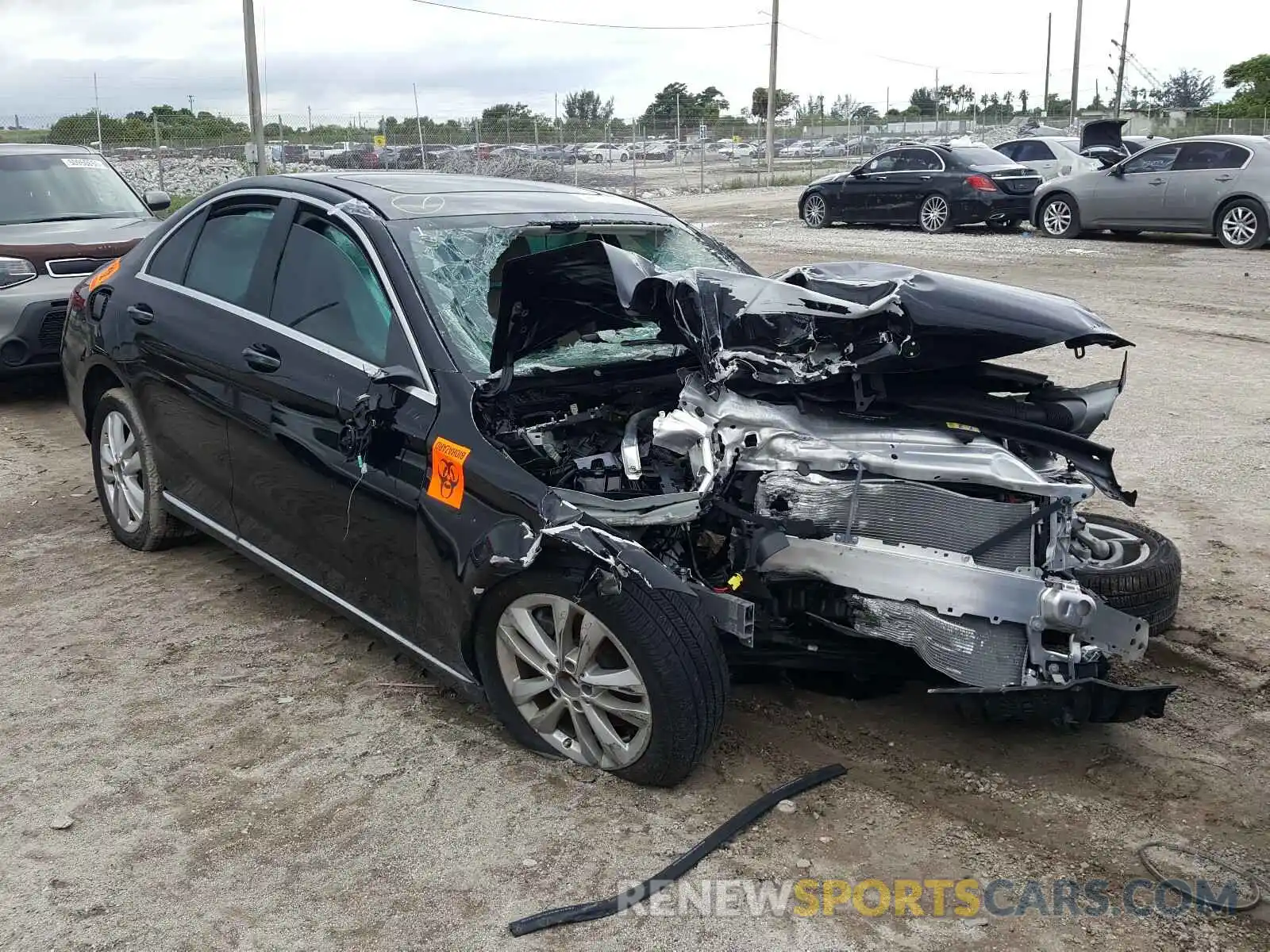 1 Photograph of a damaged car 55SWF8DB9KU295833 MERCEDES-BENZ C CLASS 2019