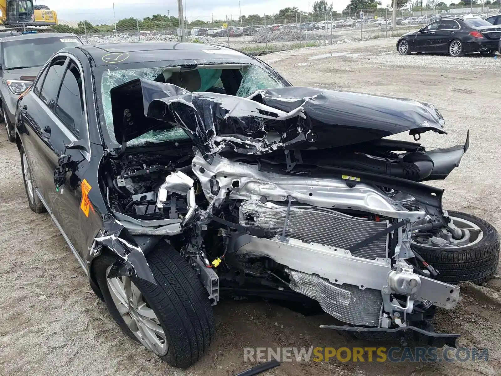 9 Фотография поврежденного автомобиля 55SWF8DB9KU295833 MERCEDES-BENZ C CLASS 2019