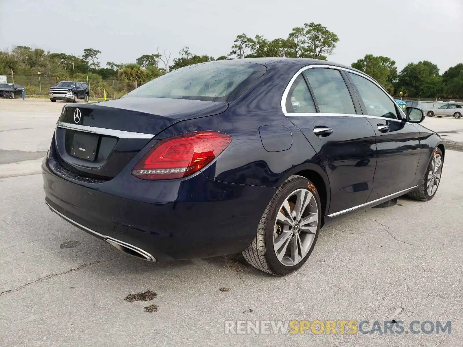 4 Photograph of a damaged car 55SWF8DB9KU297064 MERCEDES-BENZ C-CLASS 2019