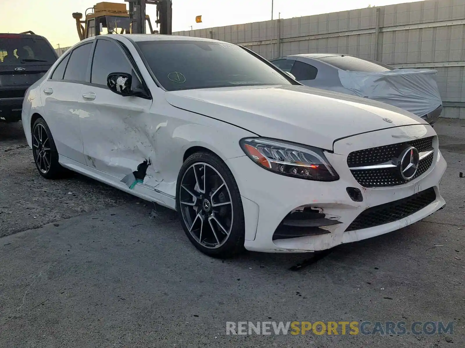 1 Photograph of a damaged car 55SWF8DB9KU297839 MERCEDES-BENZ C CLASS 2019