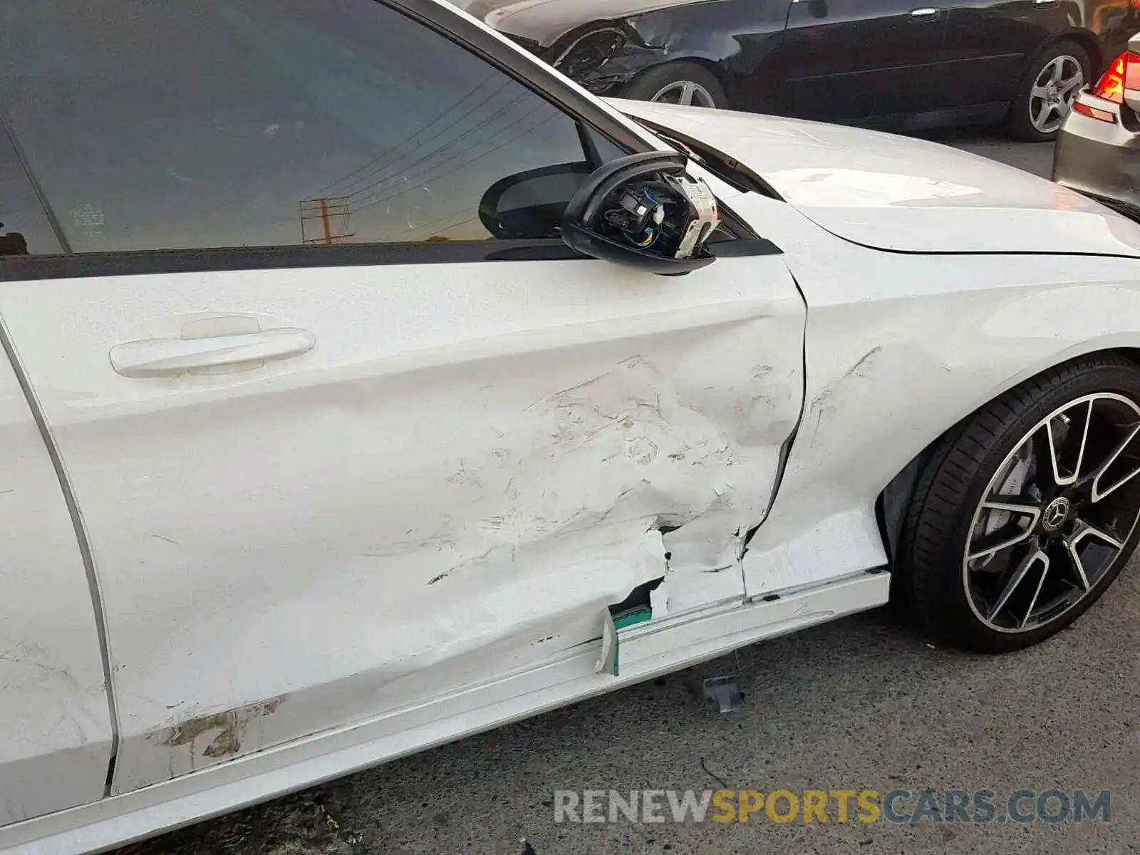 9 Photograph of a damaged car 55SWF8DB9KU297839 MERCEDES-BENZ C CLASS 2019