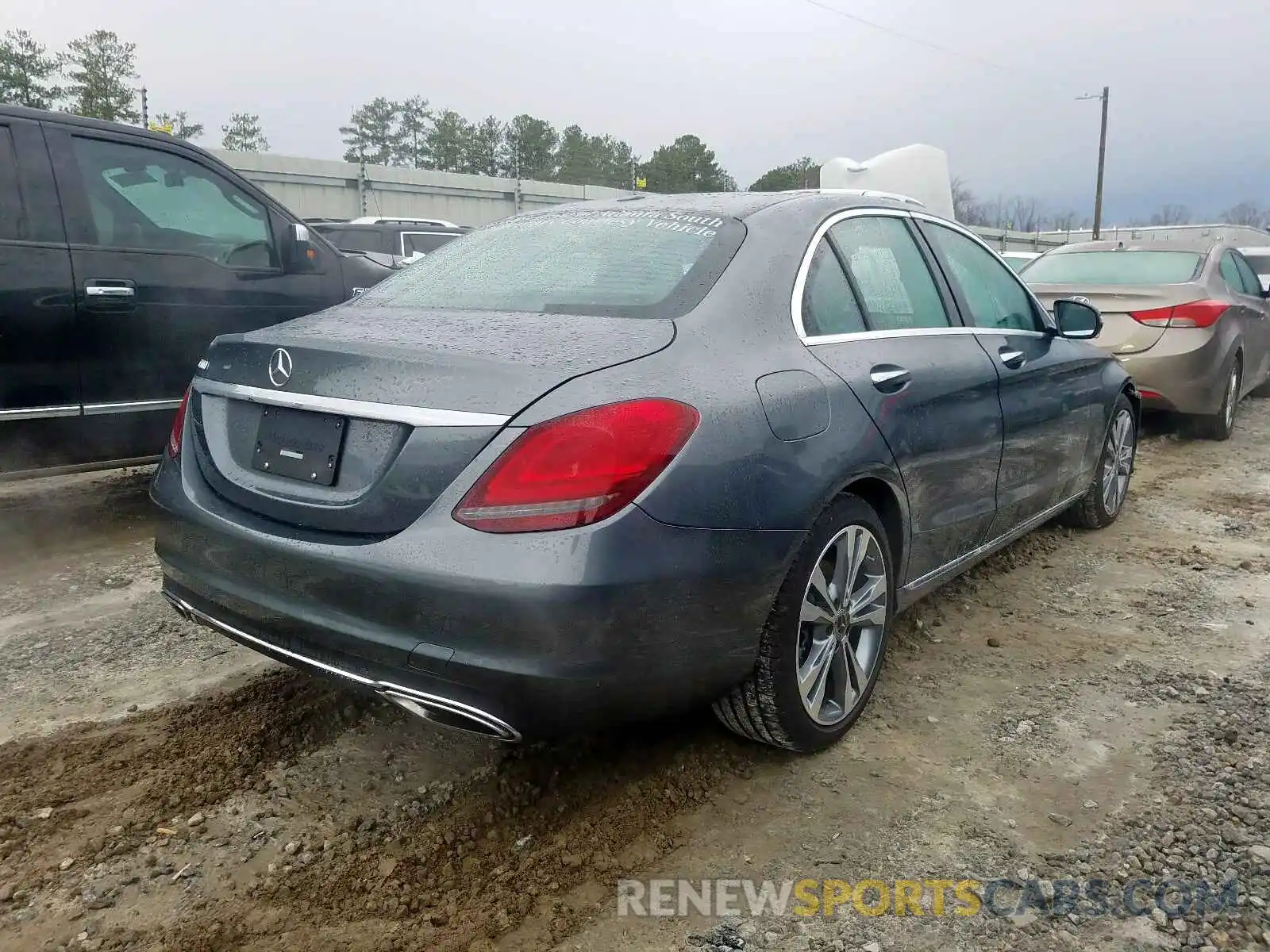 4 Photograph of a damaged car 55SWF8DB9KU298702 MERCEDES-BENZ C CLASS 2019