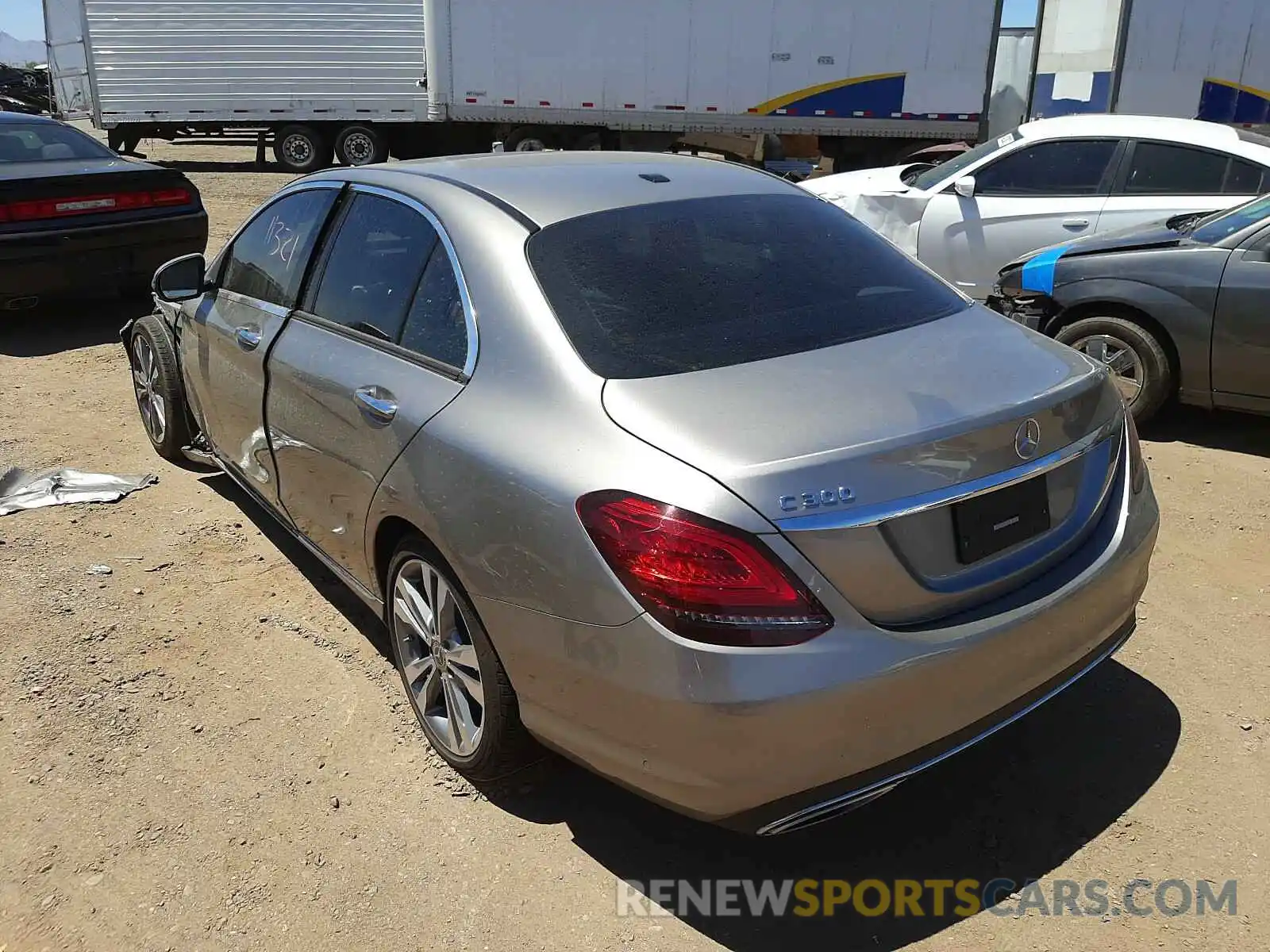 3 Photograph of a damaged car 55SWF8DB9KU300142 MERCEDES-BENZ C CLASS 2019