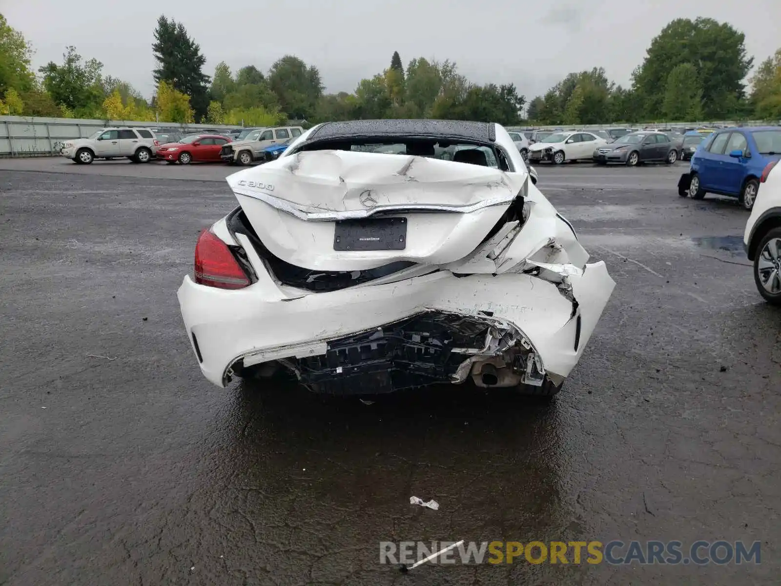 9 Photograph of a damaged car 55SWF8DB9KU302196 MERCEDES-BENZ C-CLASS 2019