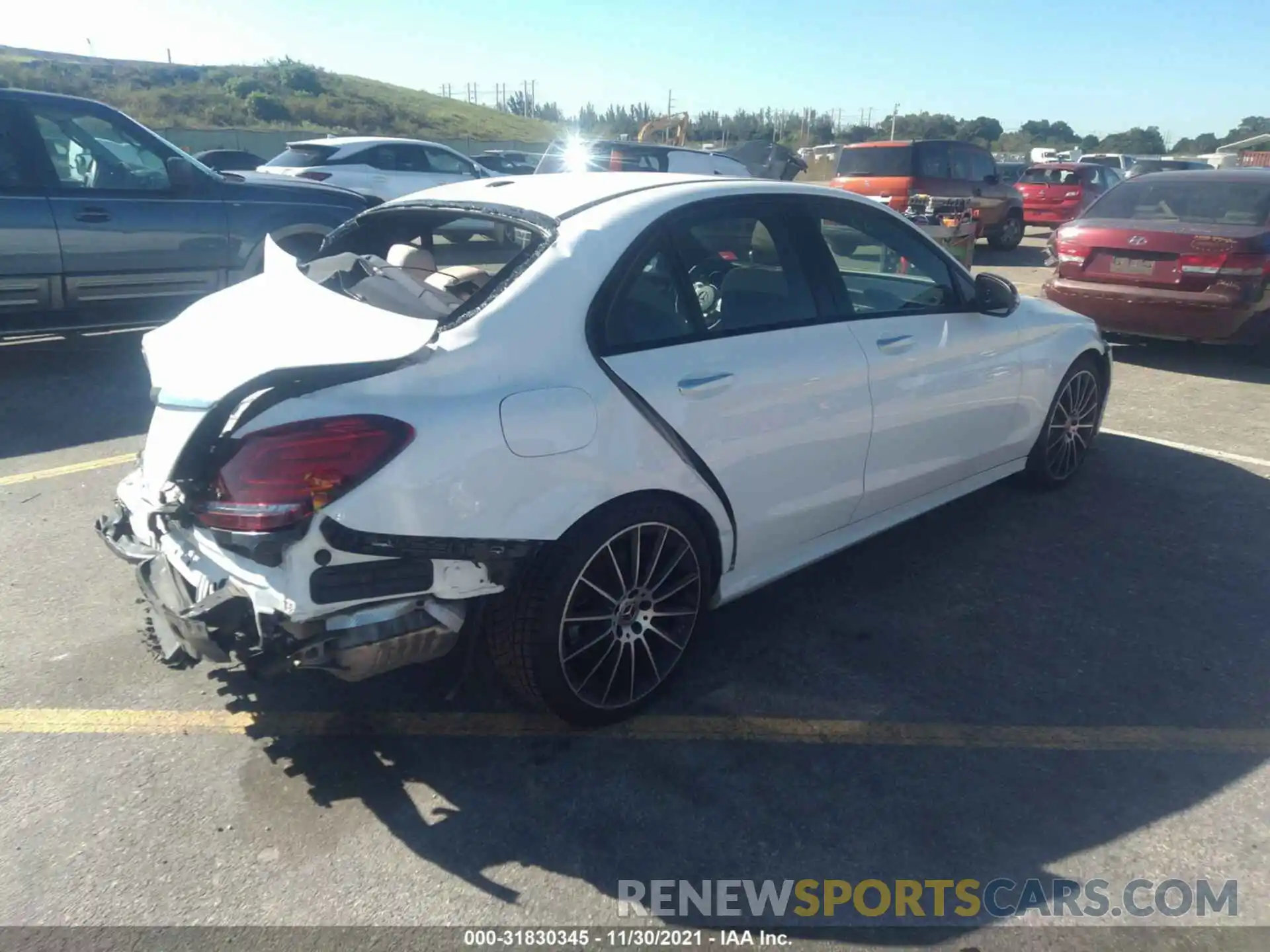 4 Photograph of a damaged car 55SWF8DB9KU302537 MERCEDES-BENZ C-CLASS 2019