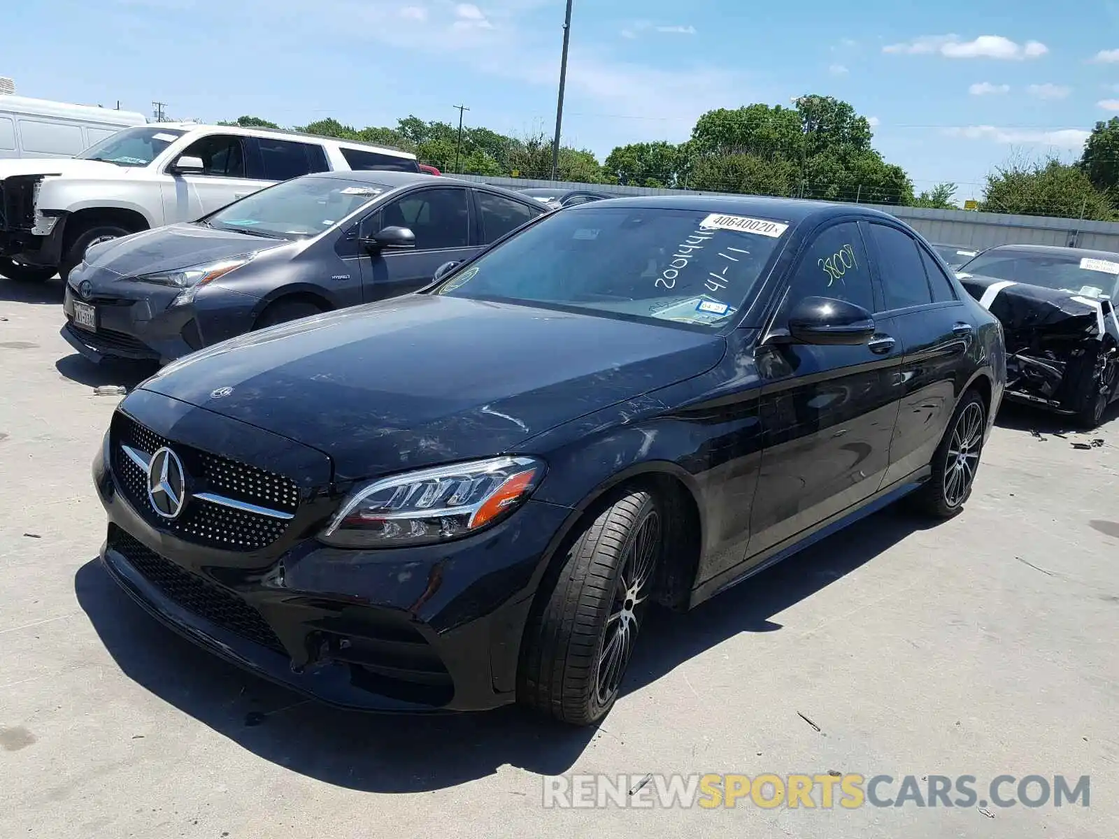 2 Photograph of a damaged car 55SWF8DB9KU302912 MERCEDES-BENZ C CLASS 2019