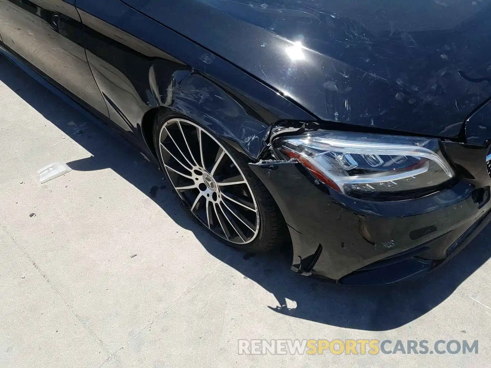 9 Photograph of a damaged car 55SWF8DB9KU302912 MERCEDES-BENZ C CLASS 2019