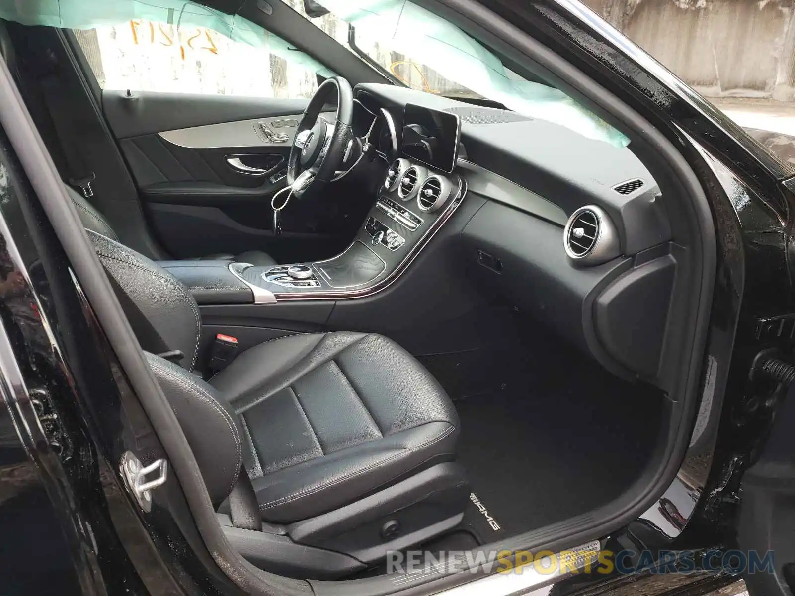 5 Photograph of a damaged car 55SWF8DB9KU303557 MERCEDES-BENZ C-CLASS 2019