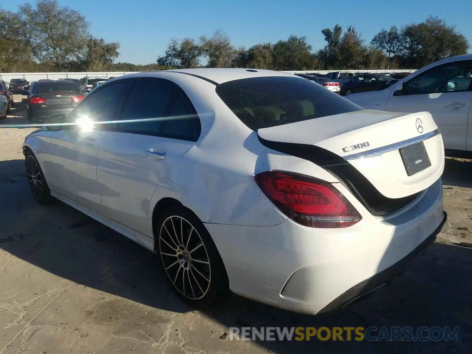 3 Photograph of a damaged car 55SWF8DB9KU303994 MERCEDES-BENZ C CLASS 2019