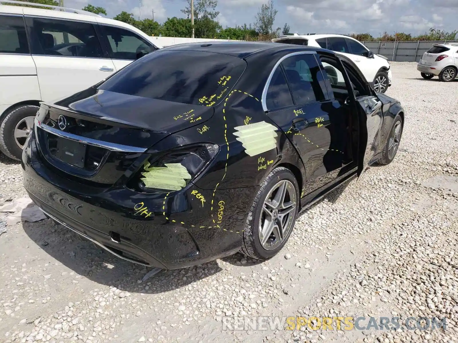 4 Photograph of a damaged car 55SWF8DB9KU319015 MERCEDES-BENZ C-CLASS 2019