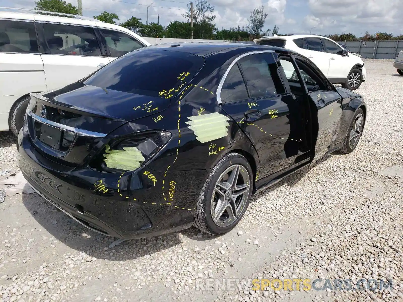 9 Photograph of a damaged car 55SWF8DB9KU319015 MERCEDES-BENZ C-CLASS 2019