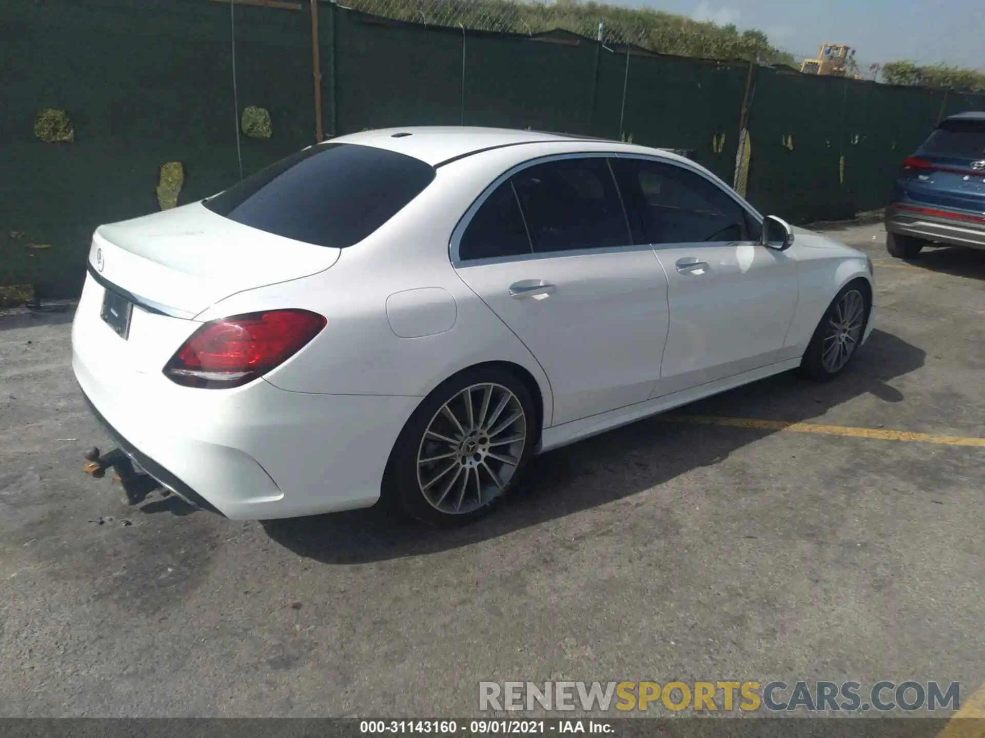 4 Фотография поврежденного автомобиля 55SWF8DB9KU321380 MERCEDES-BENZ C-CLASS 2019