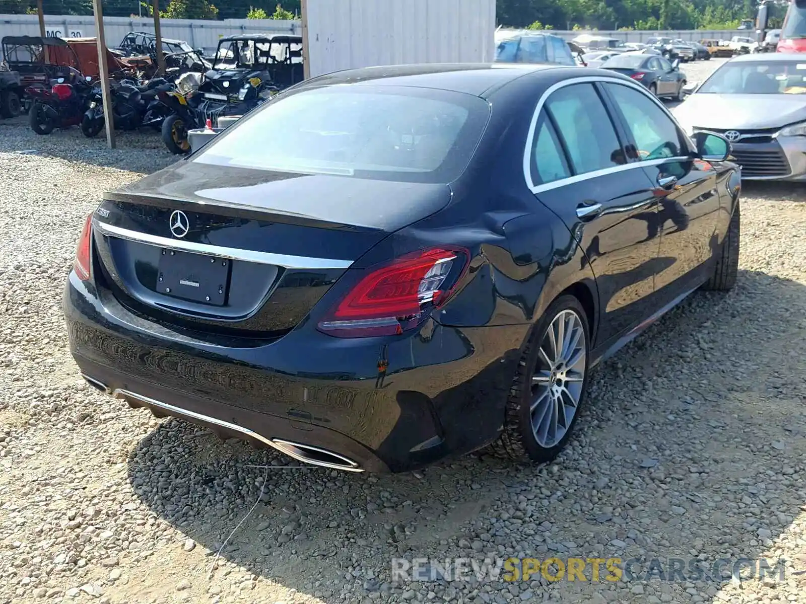 4 Photograph of a damaged car 55SWF8DBXKU292052 MERCEDES-BENZ C CLASS 2019