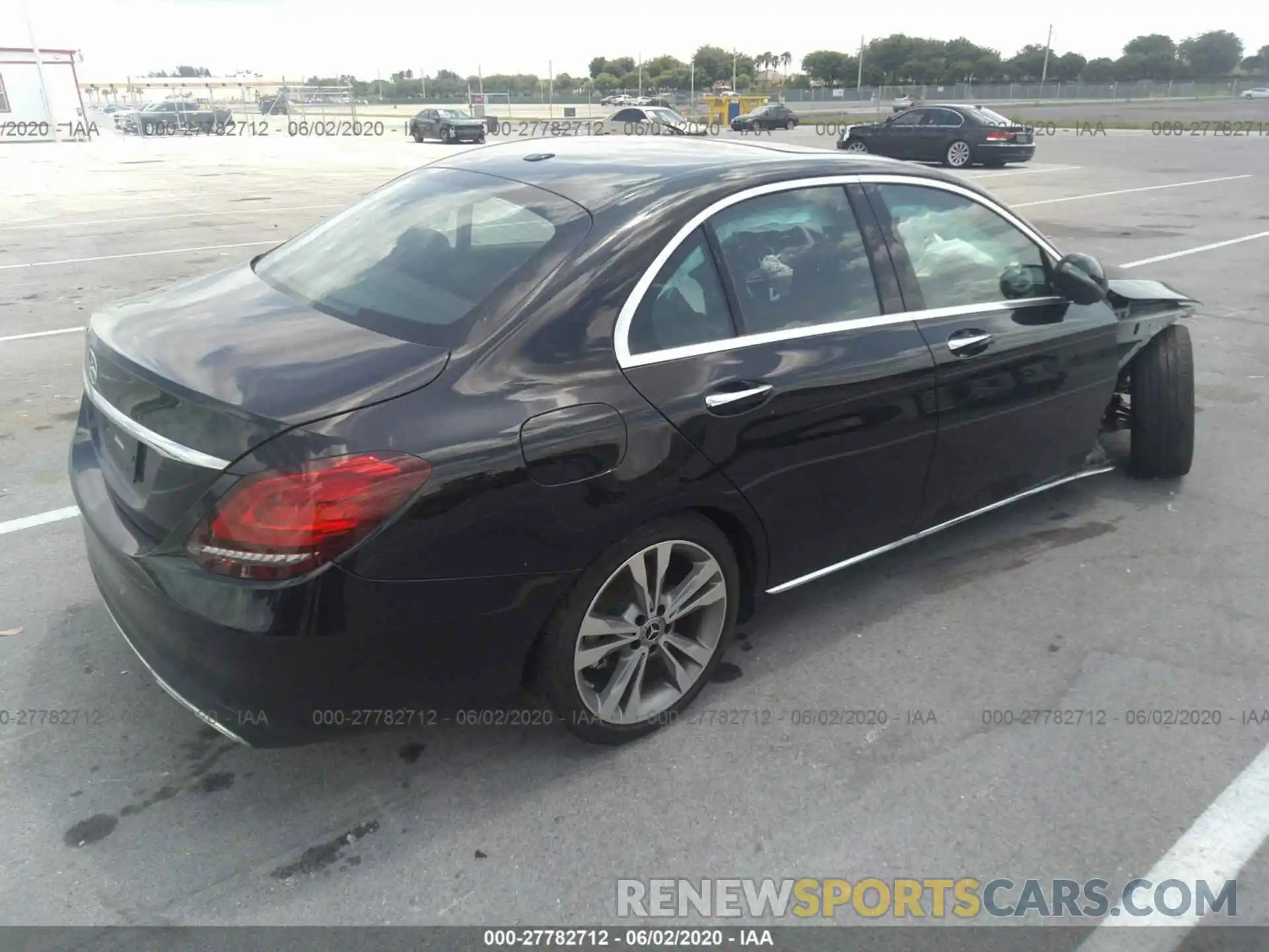 4 Photograph of a damaged car 55SWF8DBXKU293959 MERCEDES-BENZ C-CLASS 2019