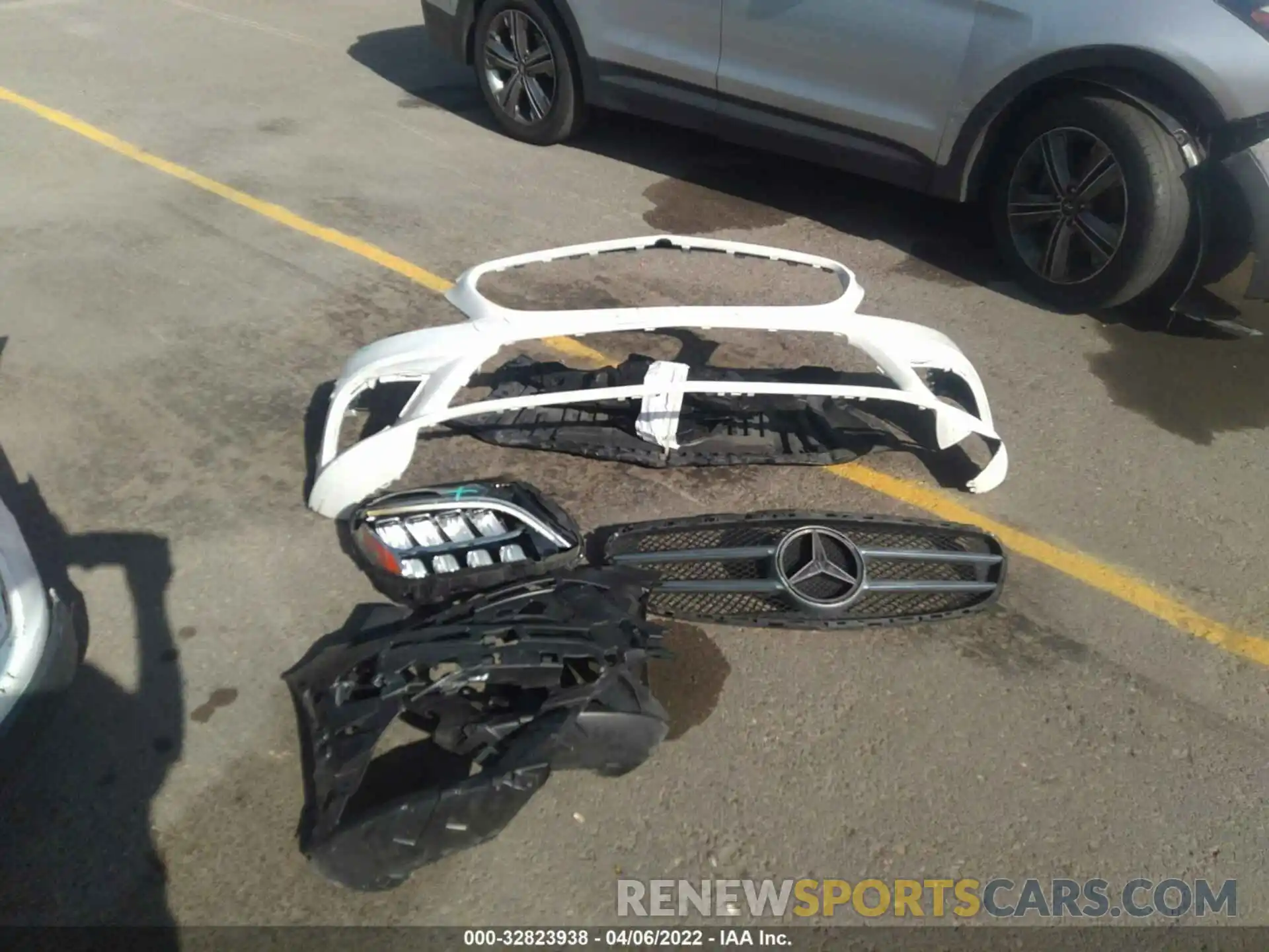 12 Photograph of a damaged car 55SWF8DBXKU294142 MERCEDES-BENZ C-CLASS 2019