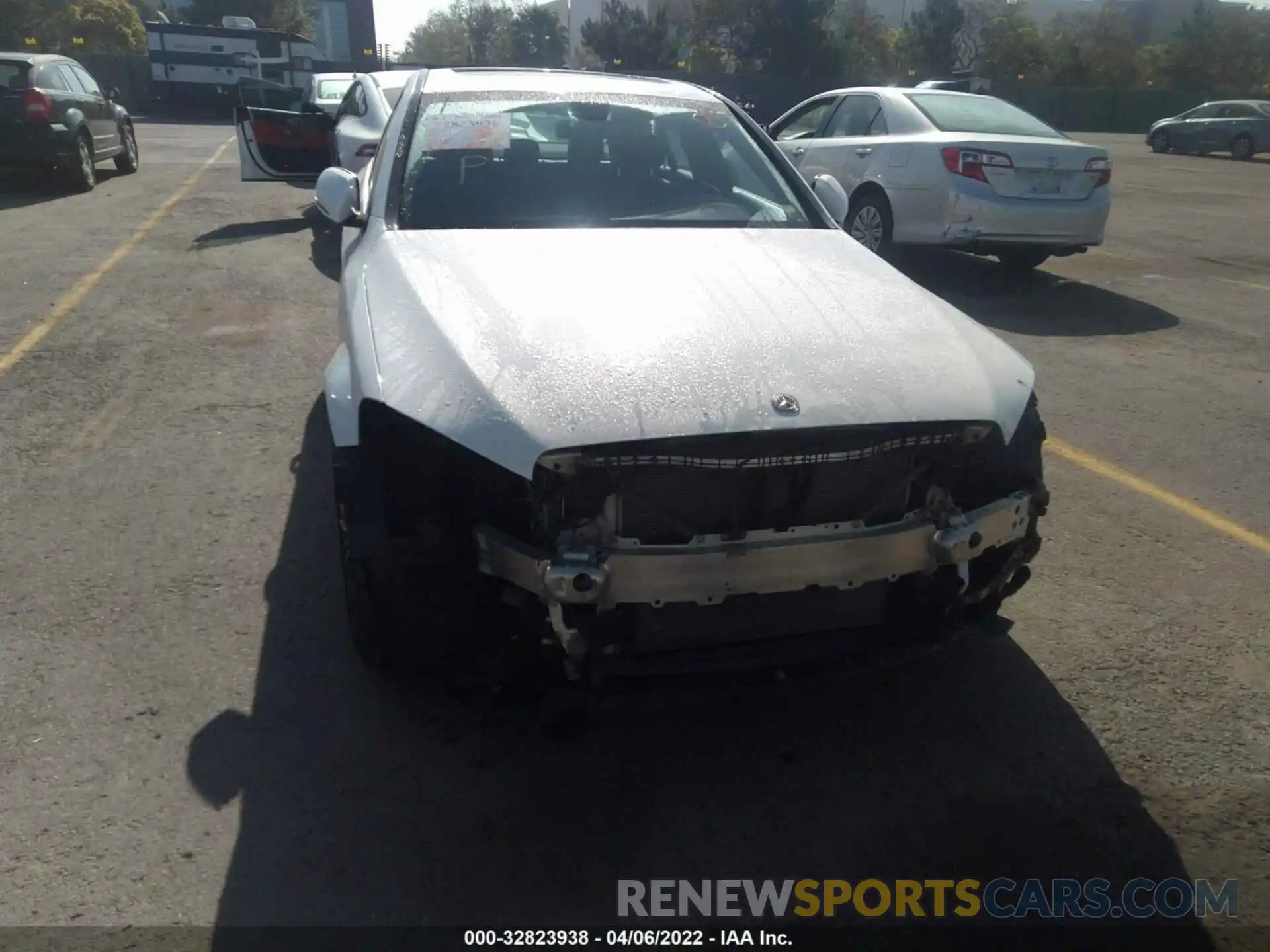 6 Photograph of a damaged car 55SWF8DBXKU294142 MERCEDES-BENZ C-CLASS 2019