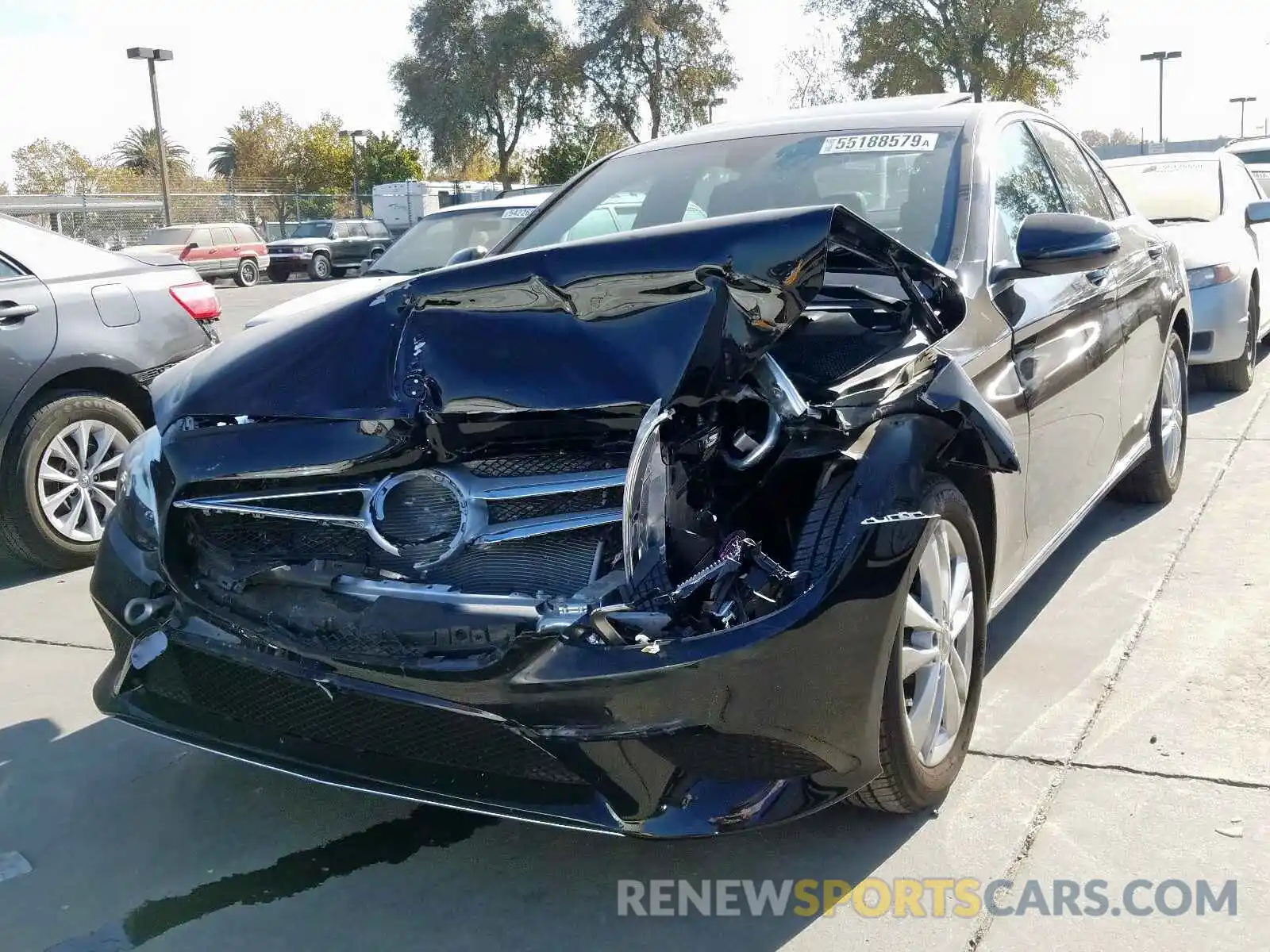 2 Photograph of a damaged car 55SWF8DBXKU294769 MERCEDES-BENZ C CLASS 2019