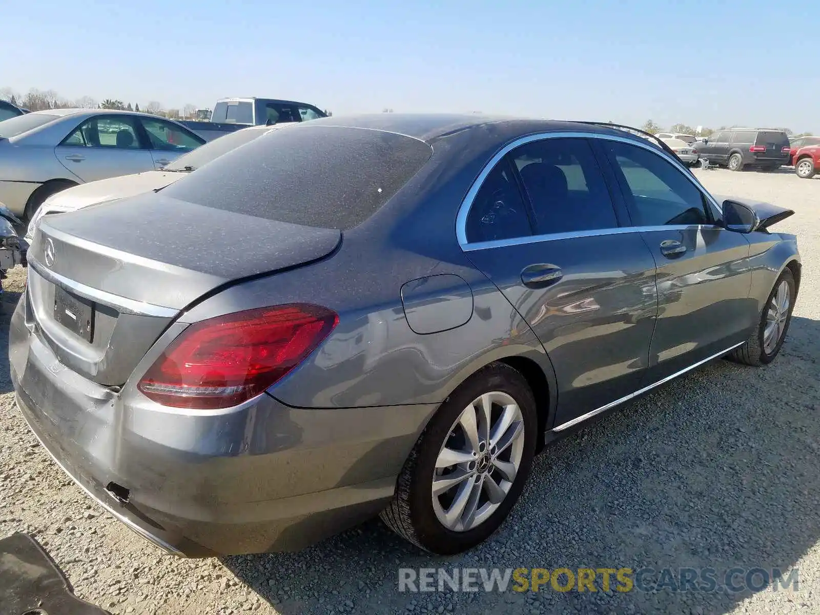 4 Фотография поврежденного автомобиля 55SWF8DBXKU295520 MERCEDES-BENZ C CLASS 2019