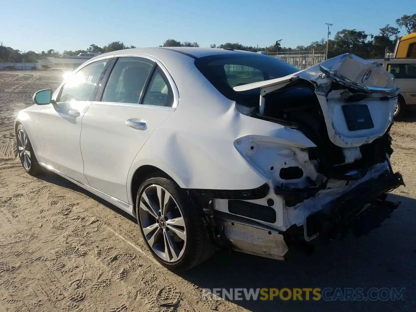 3 Photograph of a damaged car 55SWF8DBXKU303678 MERCEDES-BENZ C CLASS 2019