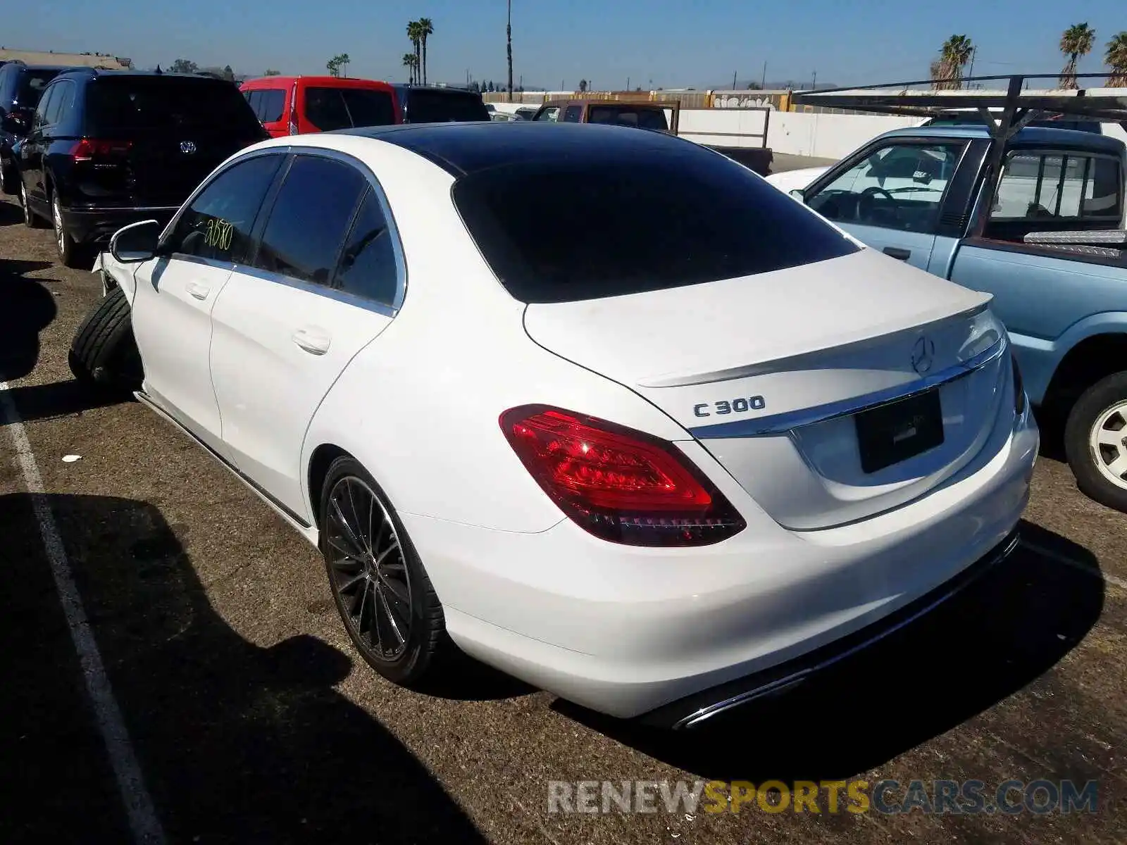 3 Photograph of a damaged car 55SWF8DBXKU303888 MERCEDES-BENZ C CLASS 2019