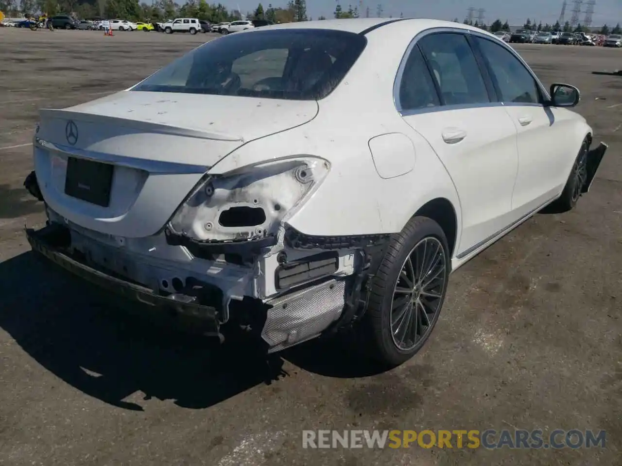 4 Photograph of a damaged car 55SWF8DBXKU304507 MERCEDES-BENZ C-CLASS 2019