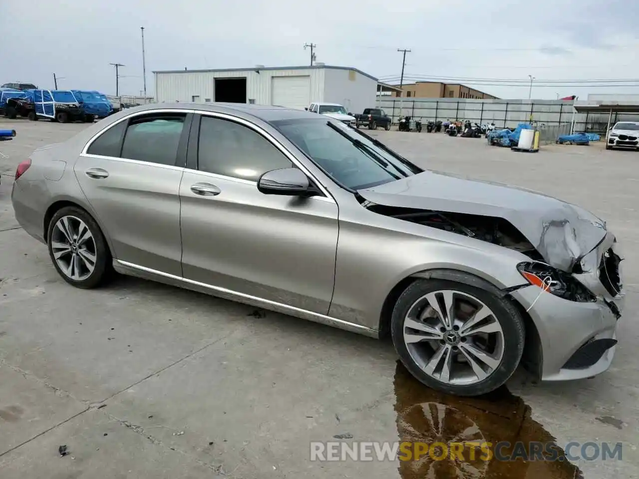 4 Photograph of a damaged car 55SWF8DBXKU309321 MERCEDES-BENZ C-CLASS 2019