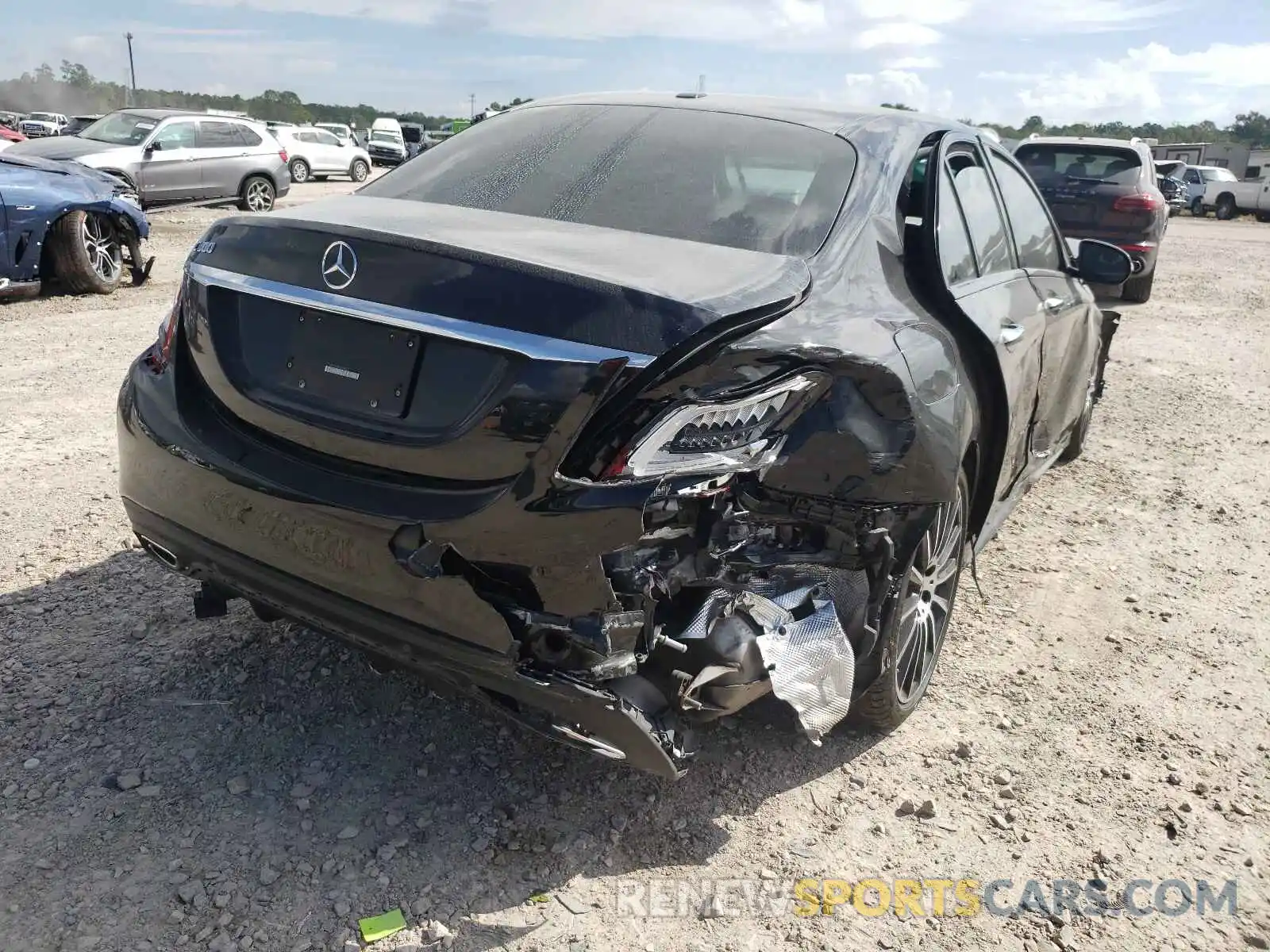 4 Photograph of a damaged car 55SWF8DBXKU309822 MERCEDES-BENZ C-CLASS 2019