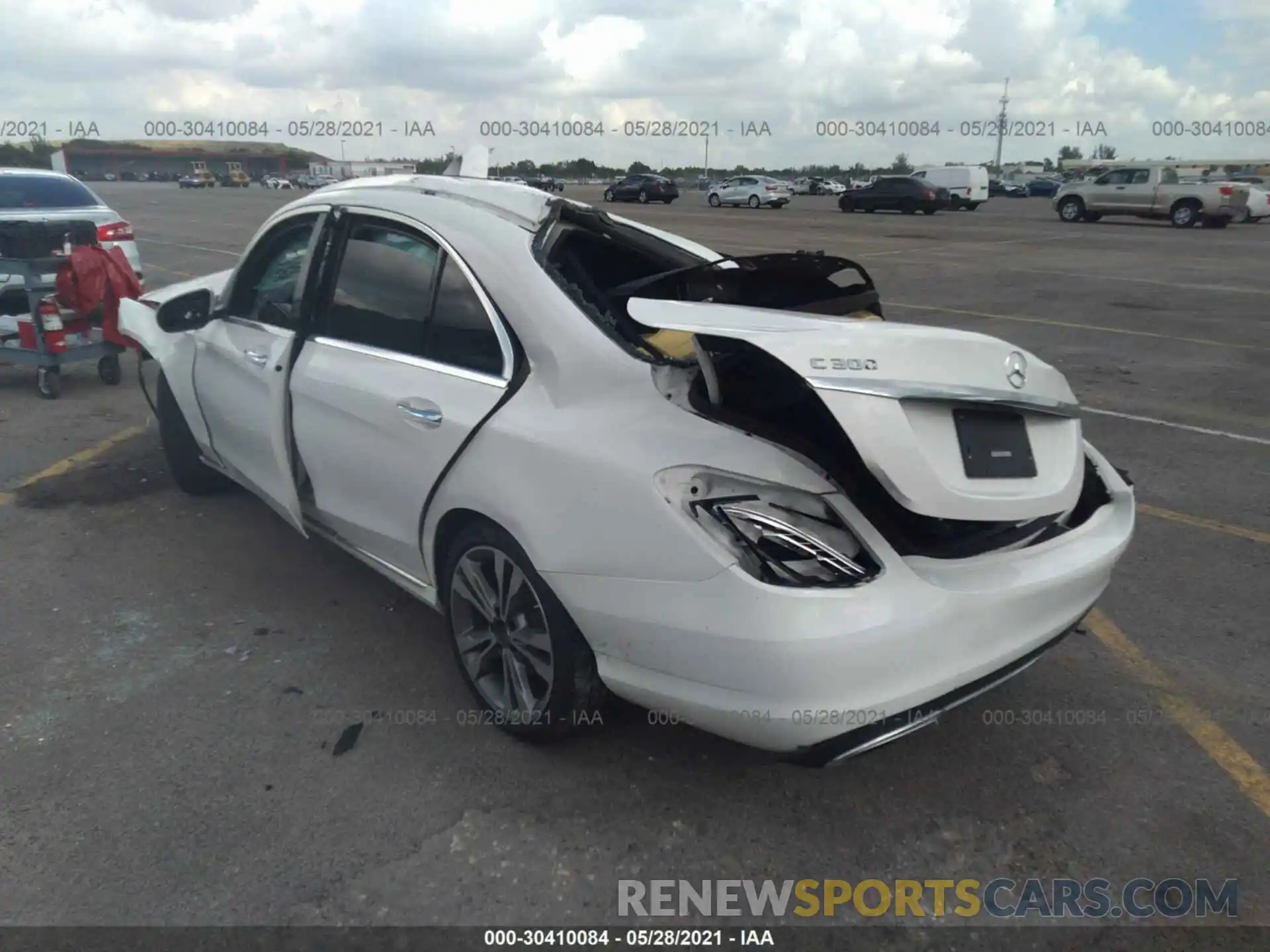 3 Photograph of a damaged car 55SWF8DBXKU311487 MERCEDES-BENZ C-CLASS 2019