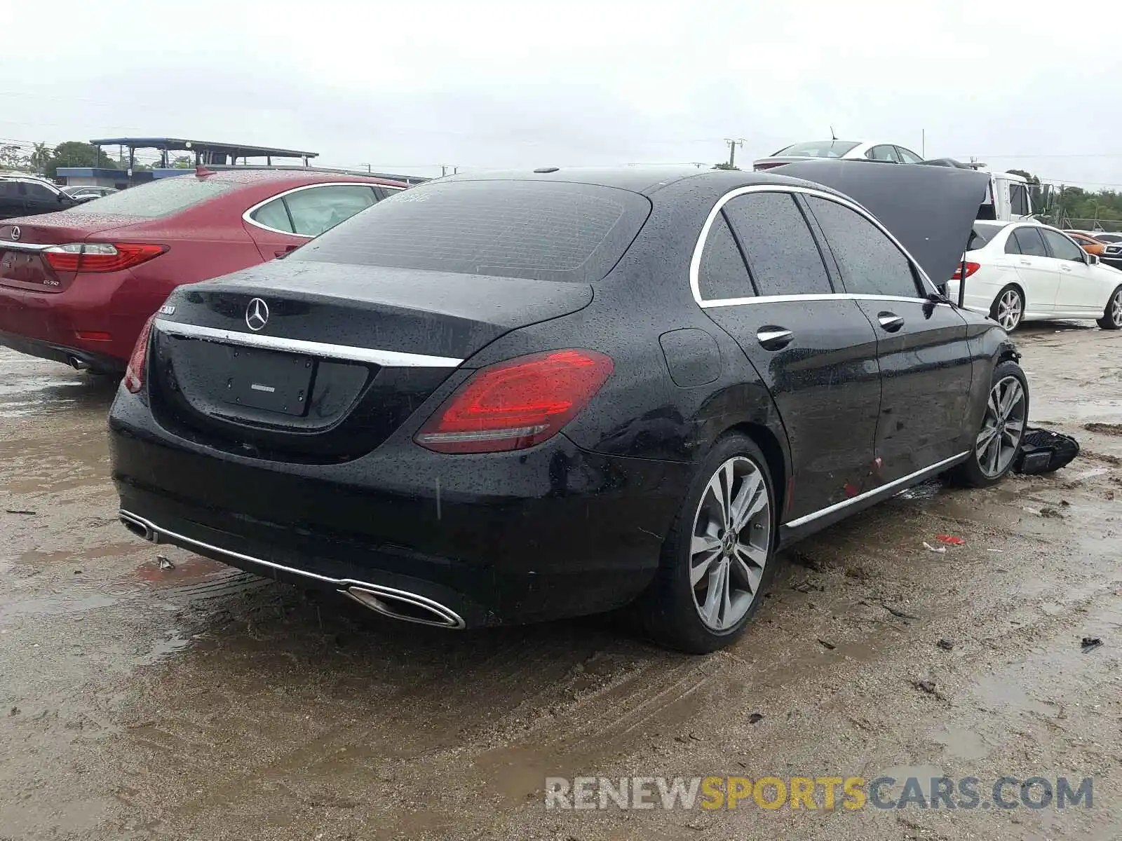 4 Photograph of a damaged car 55SWF8DBXKU318391 MERCEDES-BENZ C CLASS 2019