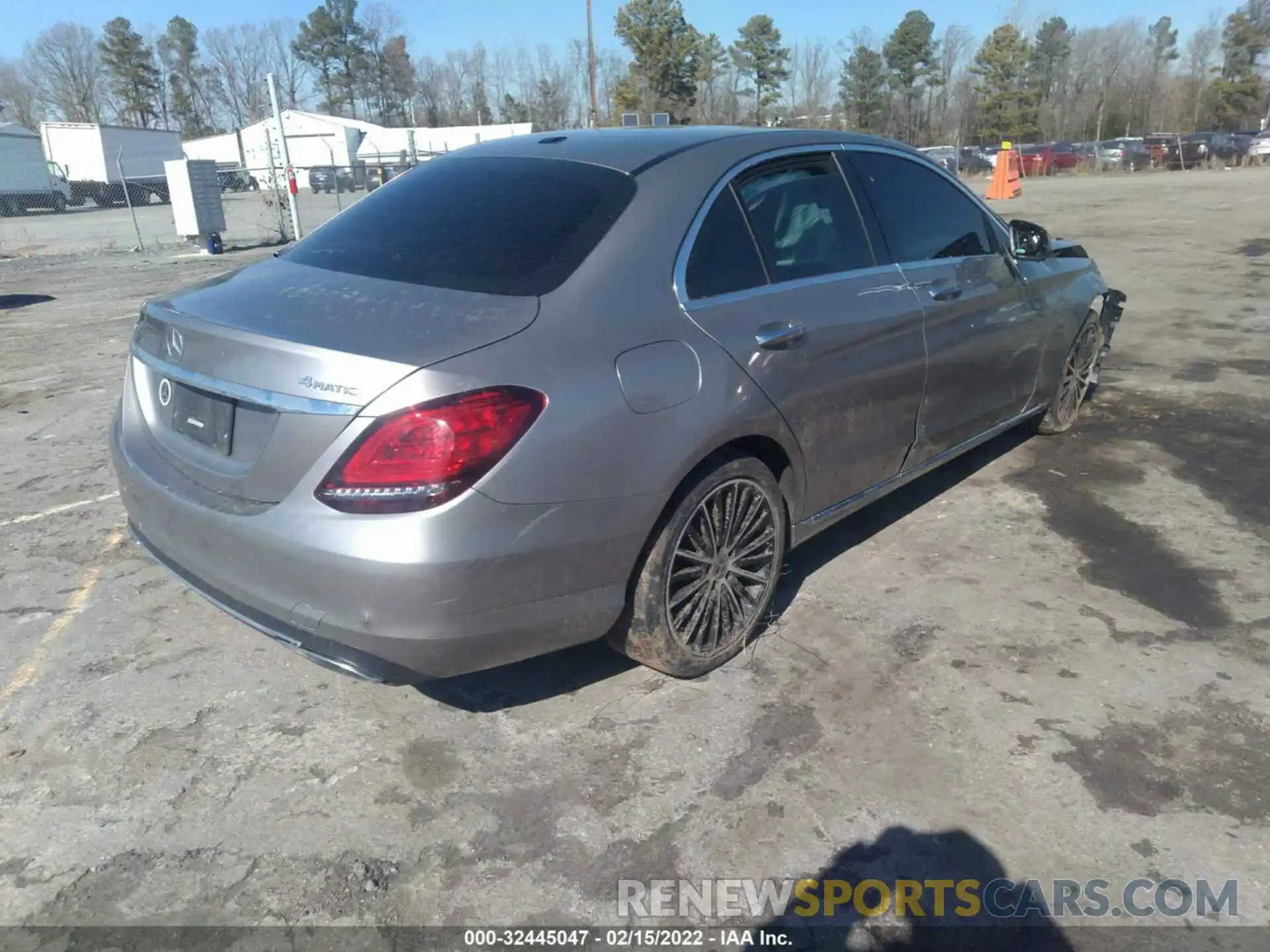 4 Photograph of a damaged car 55SWF8EB0KU283875 MERCEDES-BENZ C-CLASS 2019