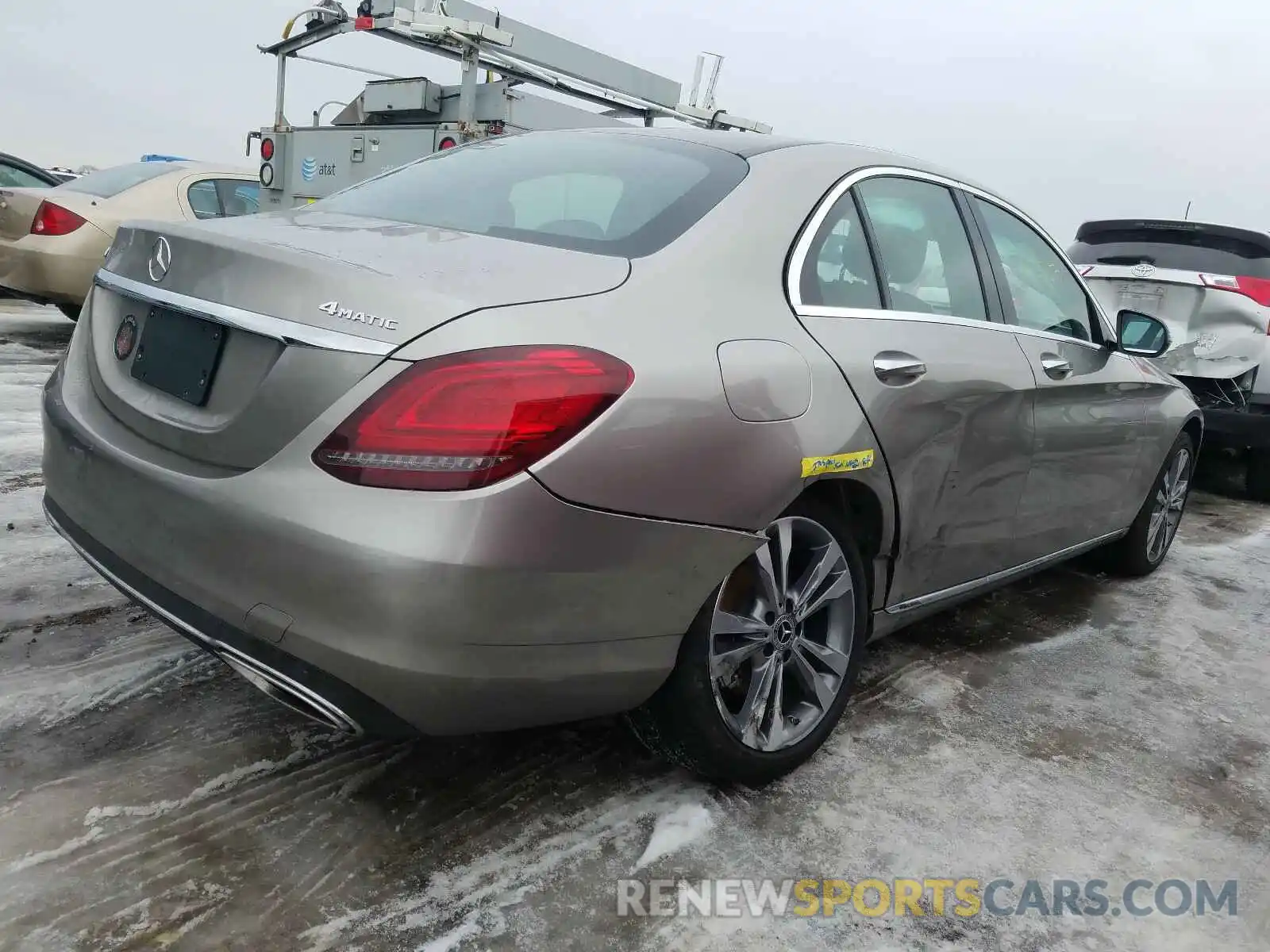 4 Фотография поврежденного автомобиля 55SWF8EB0KU284699 MERCEDES-BENZ C CLASS 2019