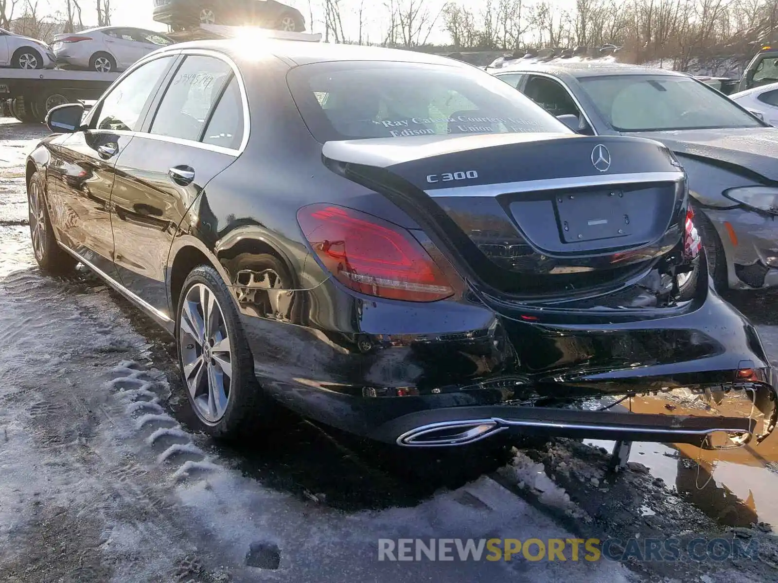 3 Photograph of a damaged car 55SWF8EB0KU290387 MERCEDES-BENZ C CLASS 2019