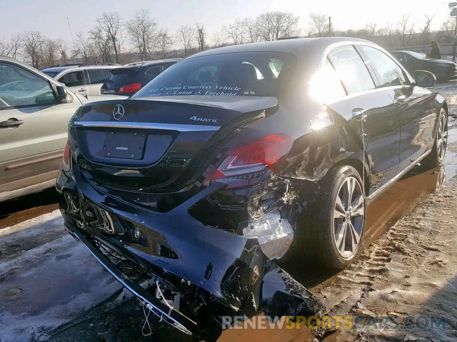 4 Photograph of a damaged car 55SWF8EB0KU290387 MERCEDES-BENZ C CLASS 2019