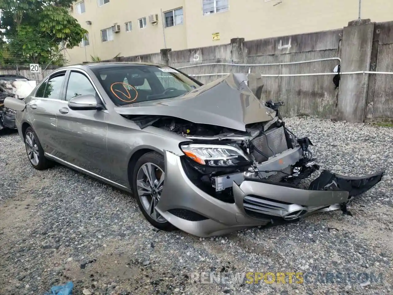 1 Photograph of a damaged car 55SWF8EB0KU297467 MERCEDES-BENZ C-CLASS 2019