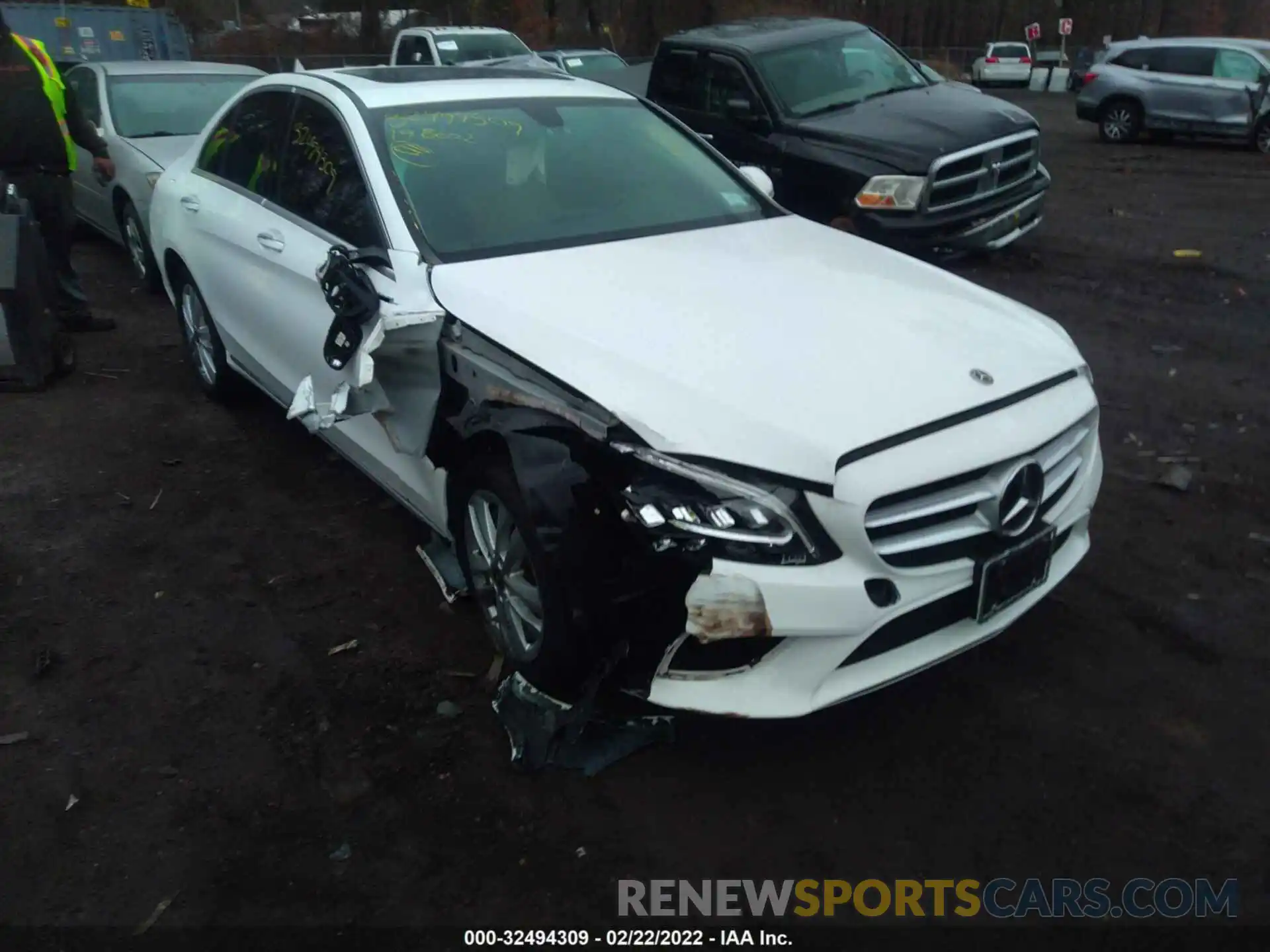 6 Photograph of a damaged car 55SWF8EB0KU299428 MERCEDES-BENZ C-CLASS 2019