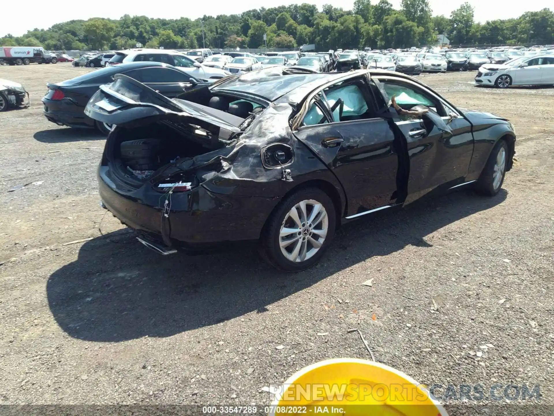 4 Photograph of a damaged car 55SWF8EB0KU307463 MERCEDES-BENZ C-CLASS 2019