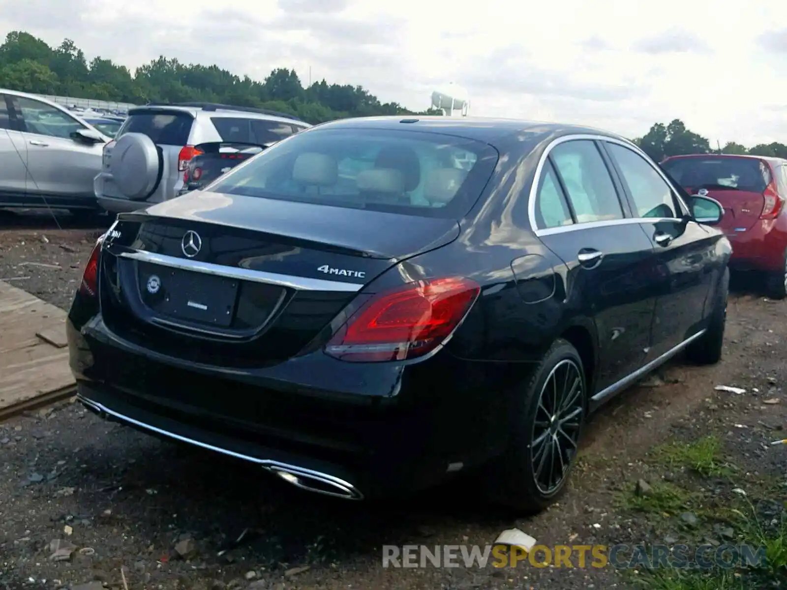 4 Photograph of a damaged car 55SWF8EB0KU312078 MERCEDES-BENZ C CLASS 2019