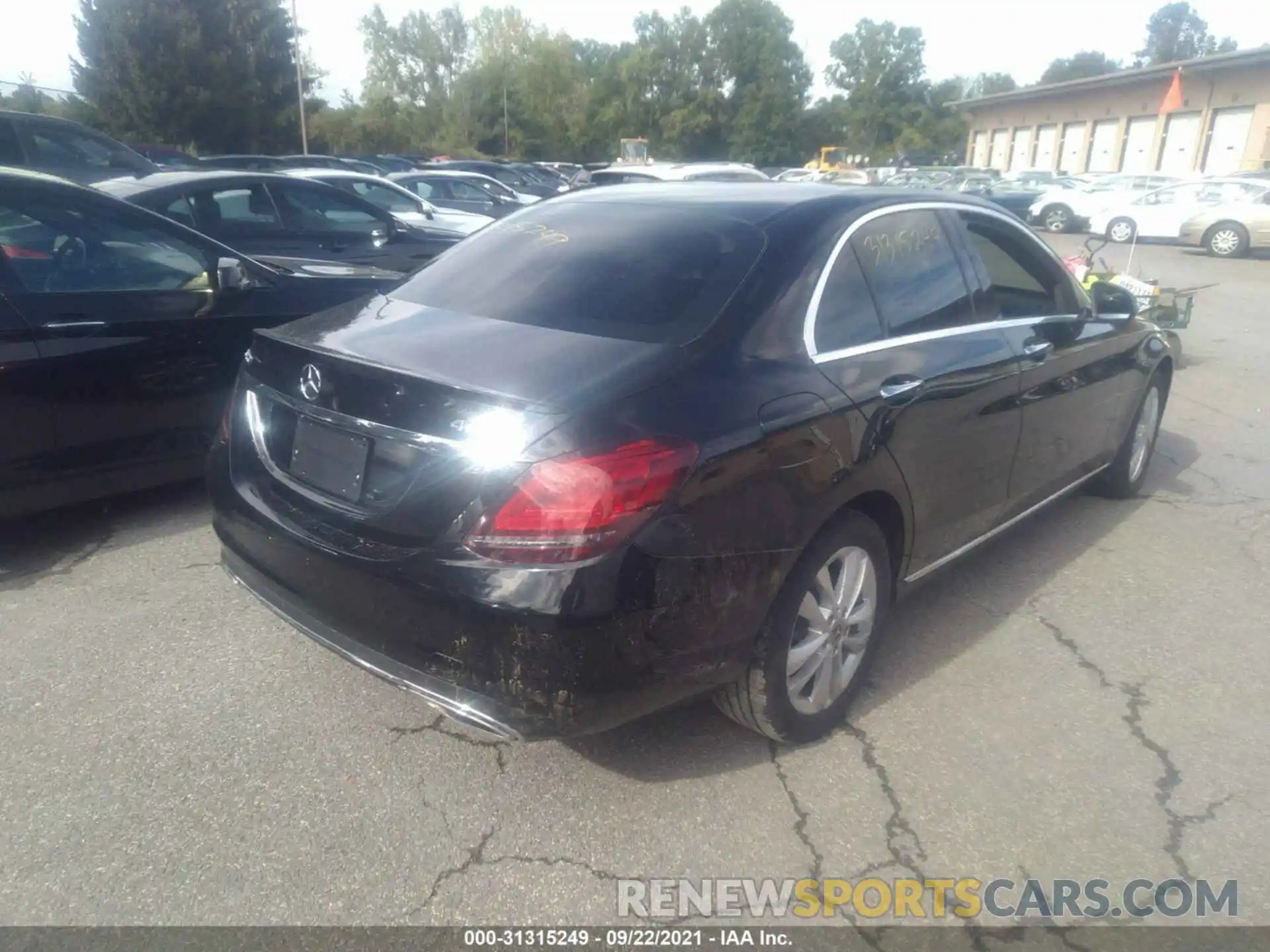 4 Photograph of a damaged car 55SWF8EB0KU312467 MERCEDES-BENZ C-CLASS 2019