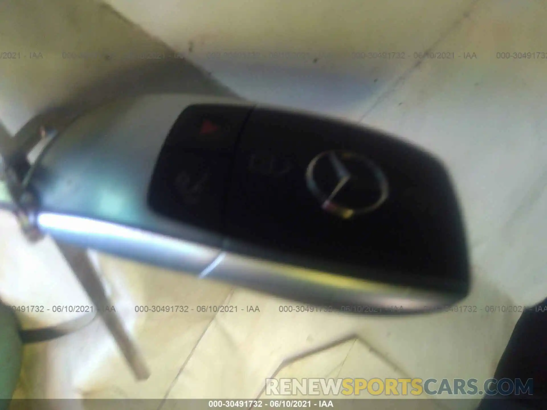 11 Photograph of a damaged car 55SWF8EB0KU313845 MERCEDES-BENZ C-CLASS 2019