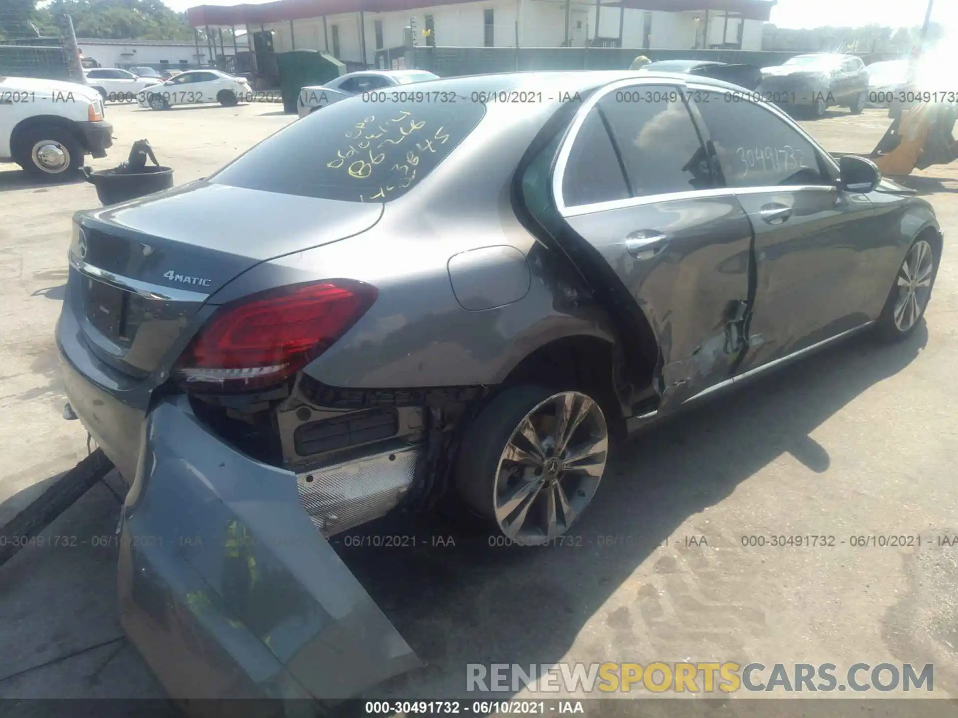 4 Photograph of a damaged car 55SWF8EB0KU313845 MERCEDES-BENZ C-CLASS 2019