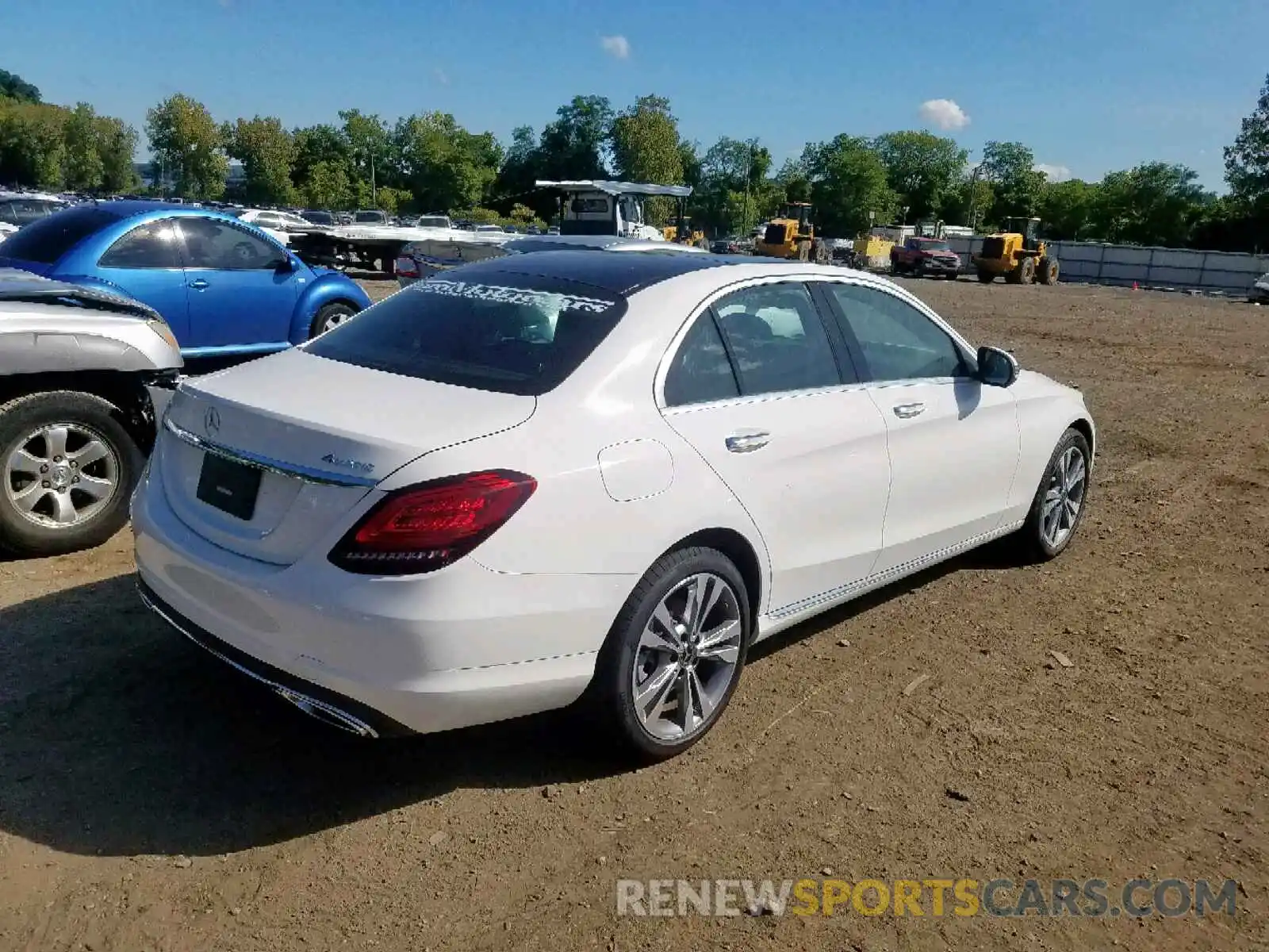 4 Photograph of a damaged car 55SWF8EB1KU288471 MERCEDES-BENZ C CLASS 2019