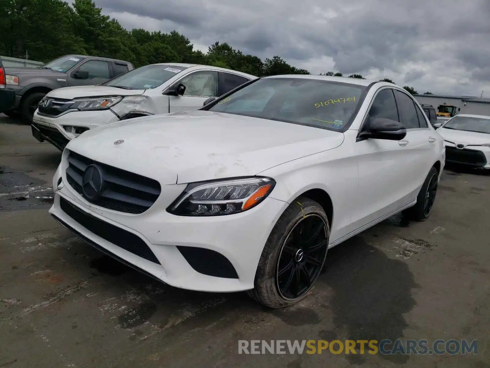 2 Photograph of a damaged car 55SWF8EB1KU290320 MERCEDES-BENZ C-CLASS 2019