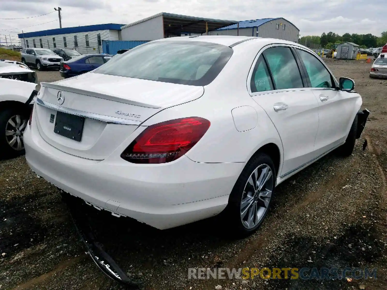 4 Photograph of a damaged car 55SWF8EB1KU292195 MERCEDES-BENZ C CLASS 2019