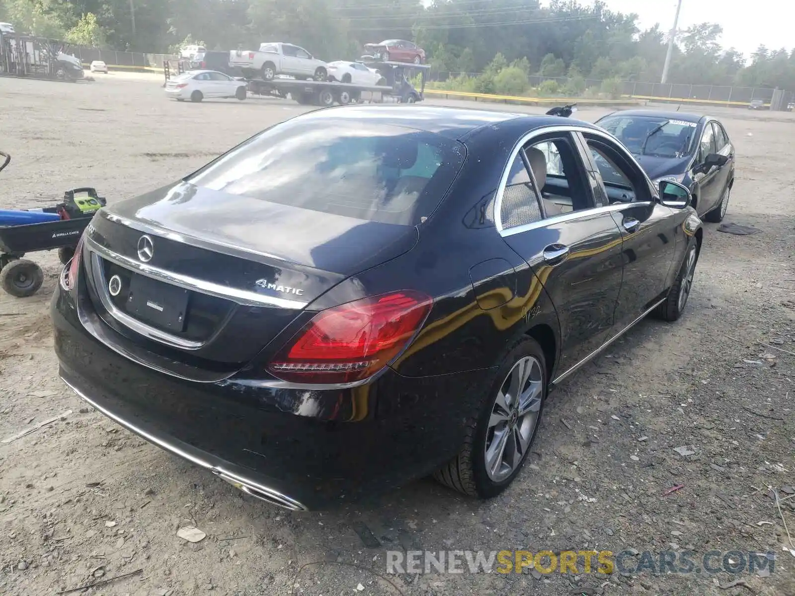 4 Photograph of a damaged car 55SWF8EB1KU302482 MERCEDES-BENZ C CLASS 2019