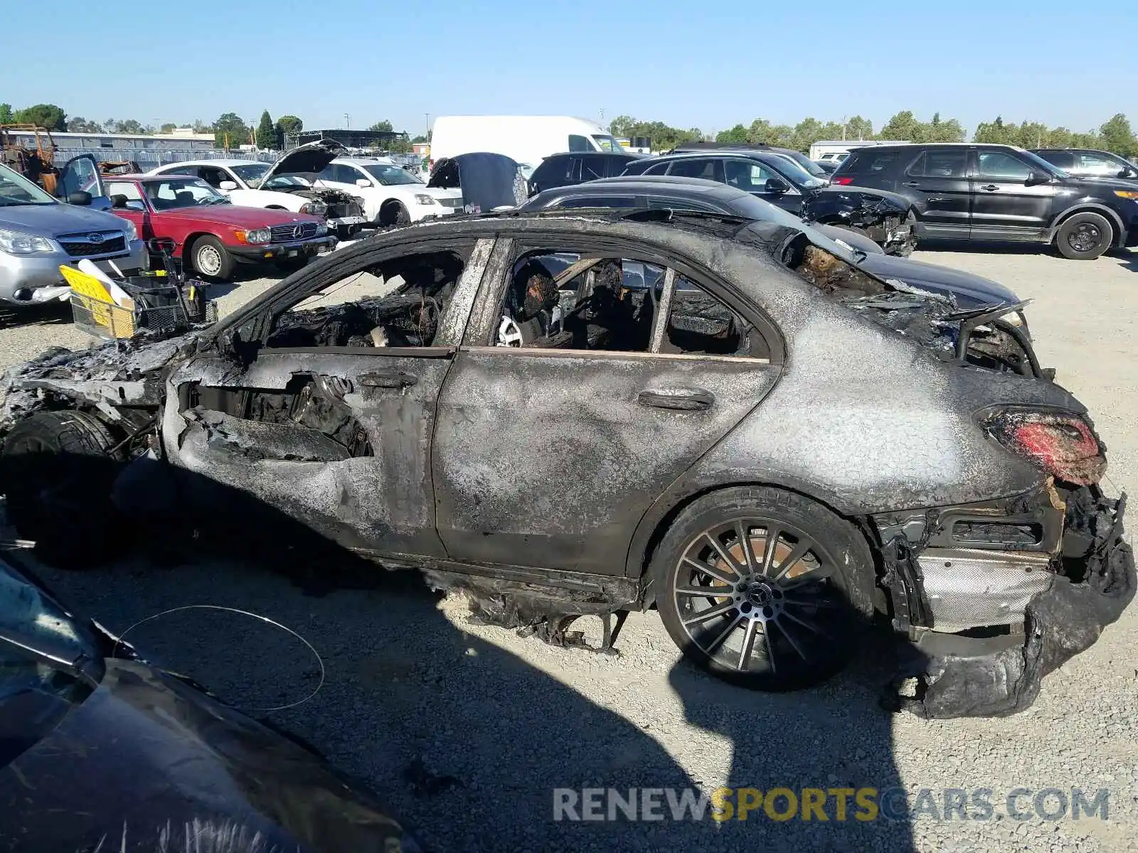 10 Photograph of a damaged car 55SWF8EB1KU305737 MERCEDES-BENZ C CLASS 2019