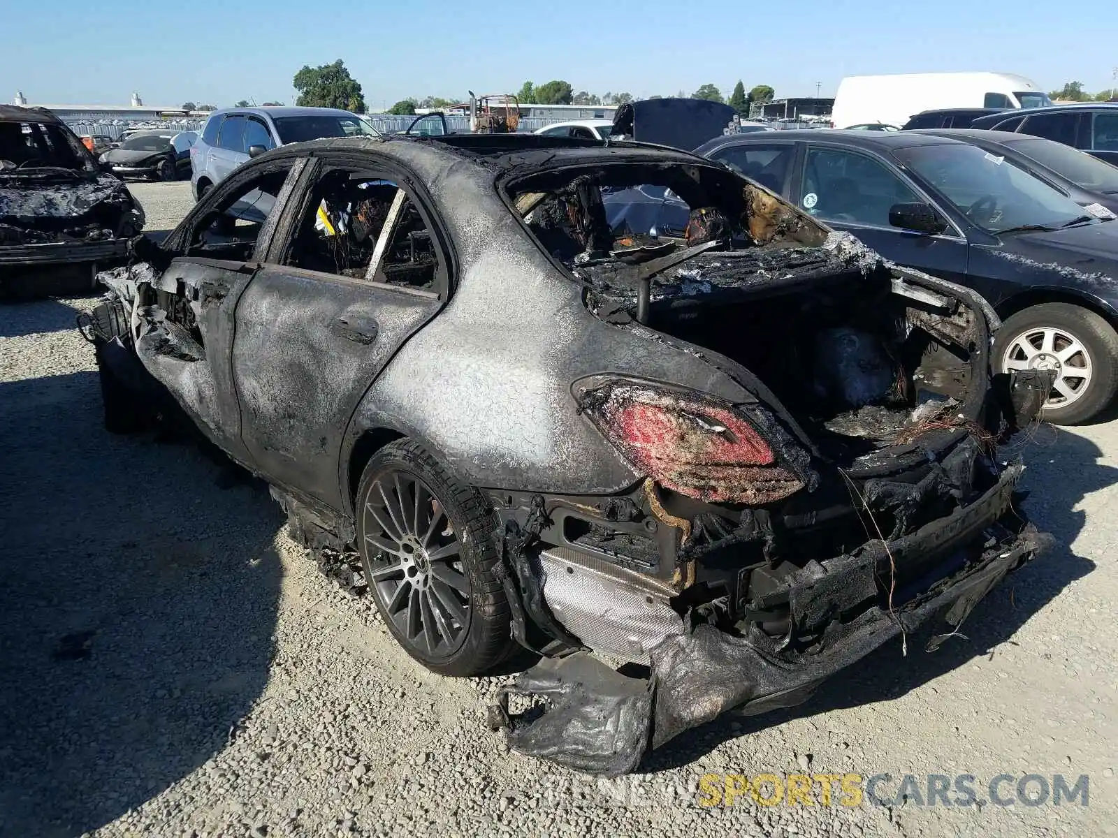 3 Photograph of a damaged car 55SWF8EB1KU305737 MERCEDES-BENZ C CLASS 2019