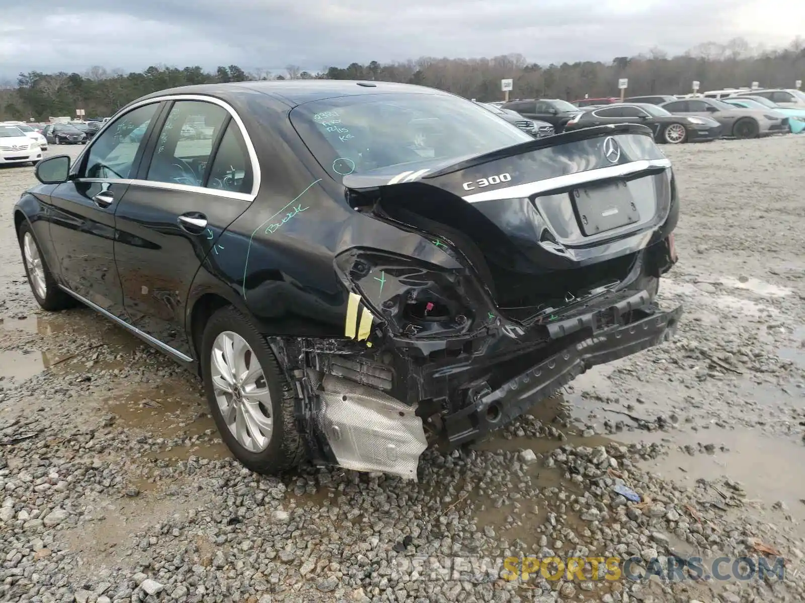 3 Photograph of a damaged car 55SWF8EB1KU306046 MERCEDES-BENZ C CLASS 2019