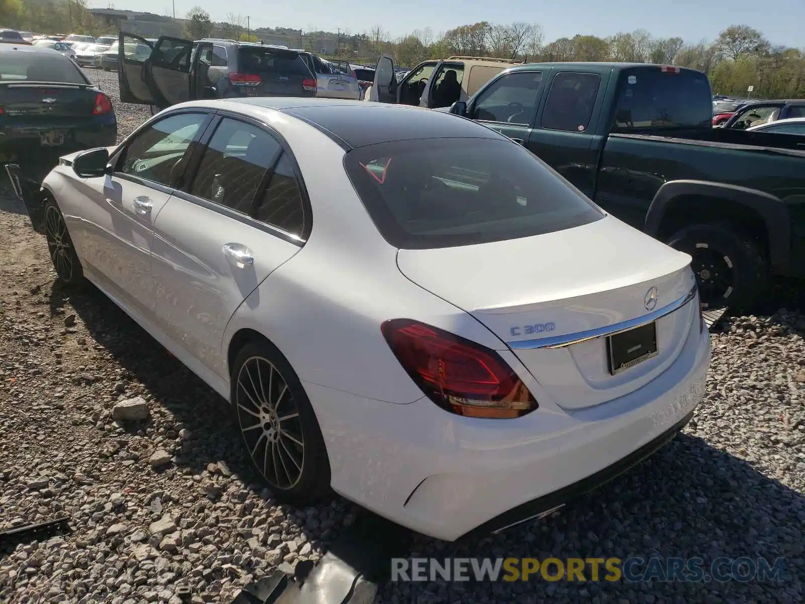 3 Photograph of a damaged car 55SWF8EB1KU319718 MERCEDES-BENZ C CLASS 2019