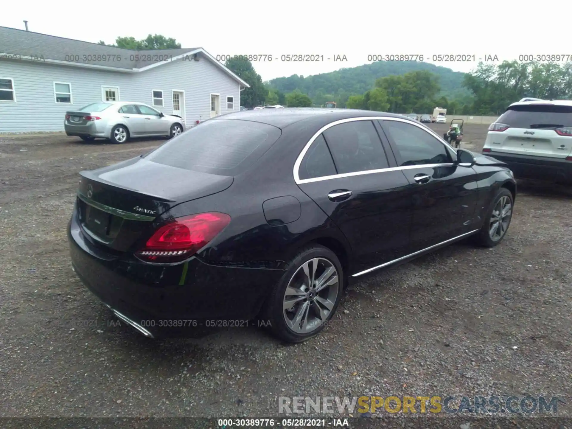 4 Photograph of a damaged car 55SWF8EB1KU322019 MERCEDES-BENZ C-CLASS 2019